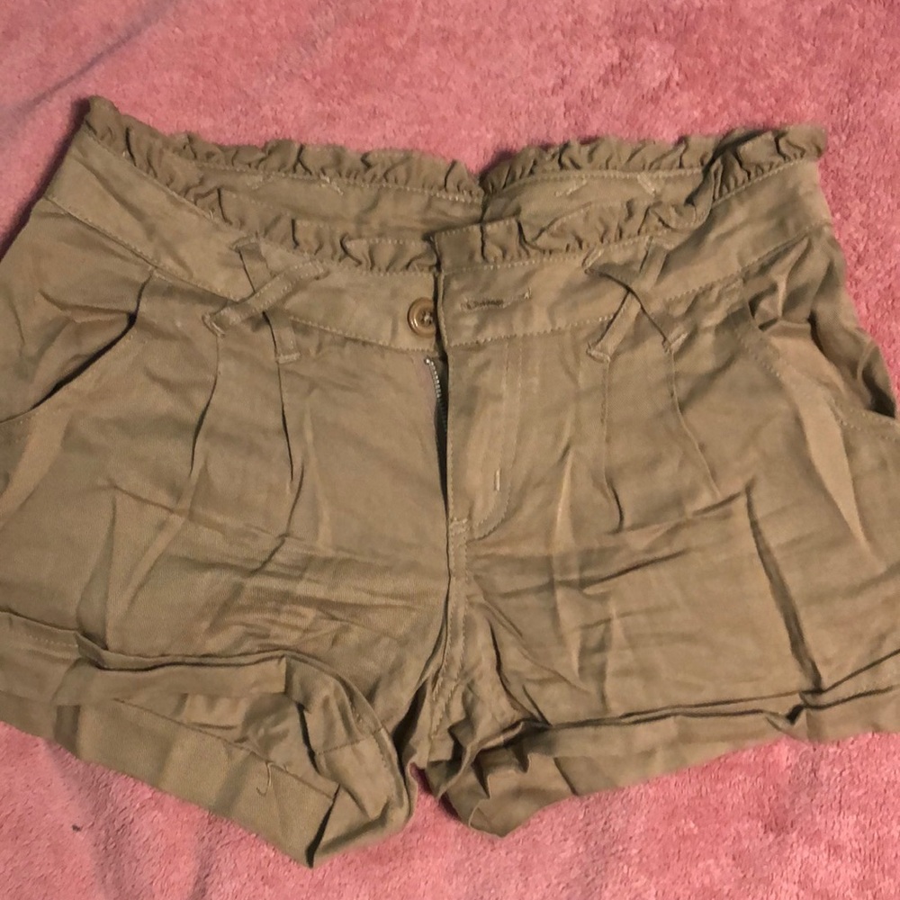 Khaki shorts size 5